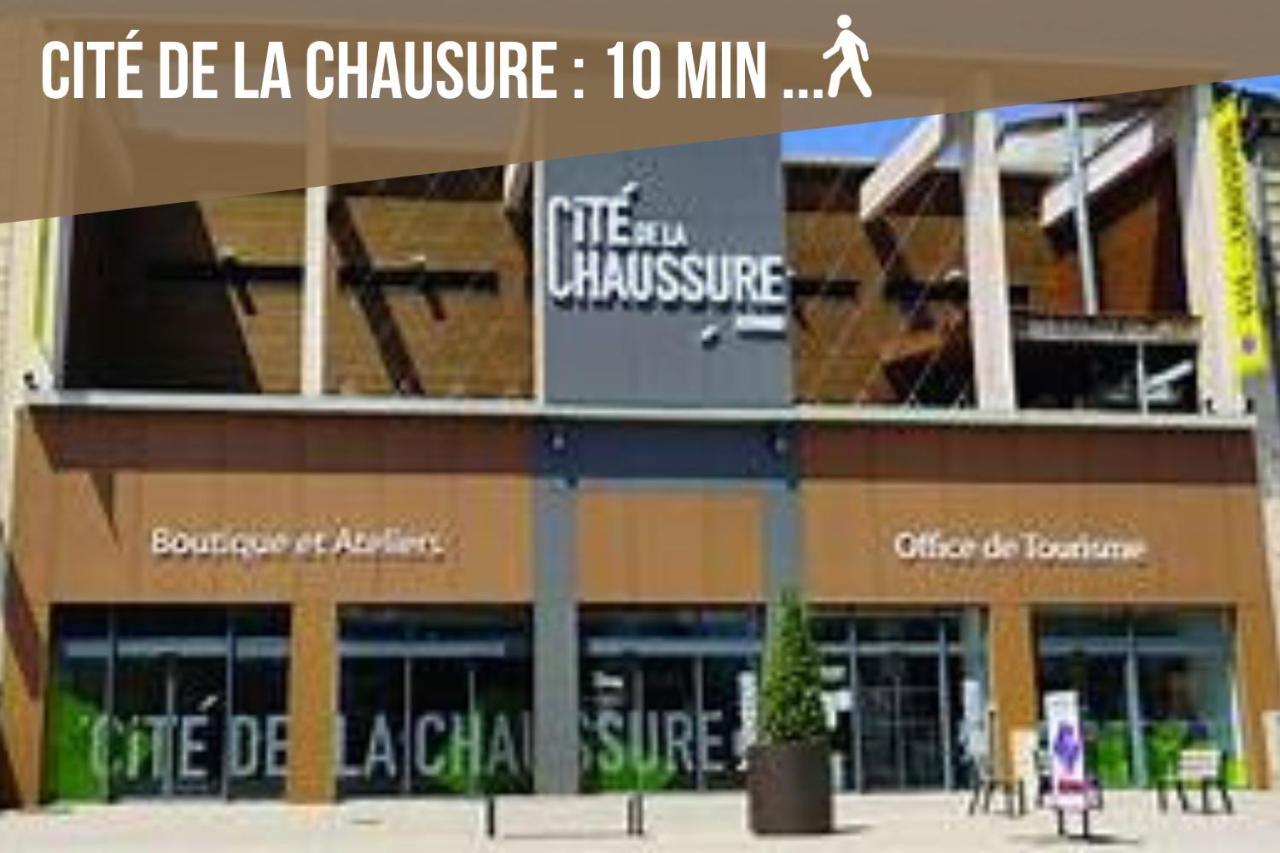 Le Bouquiniste, Centre Historique, Fibre, Ess, Rez-De-Chaussee, Bedinshop Romans-sur-Isère Esterno foto